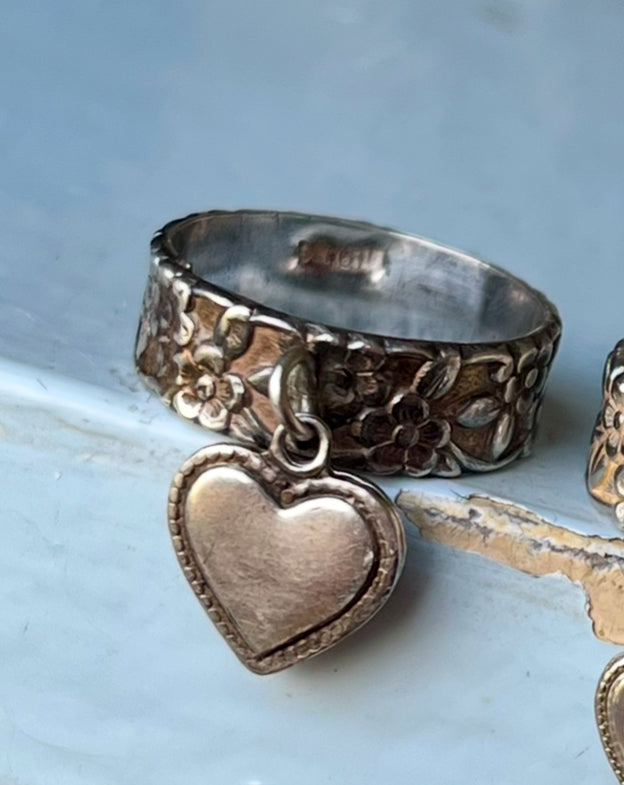 silver sweetheart ring size 5.5