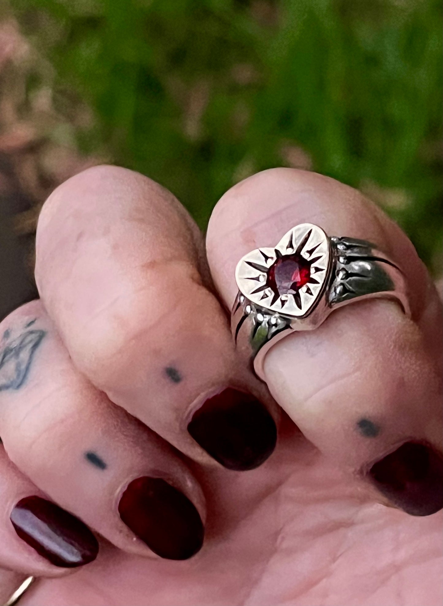 Garnet heart ring