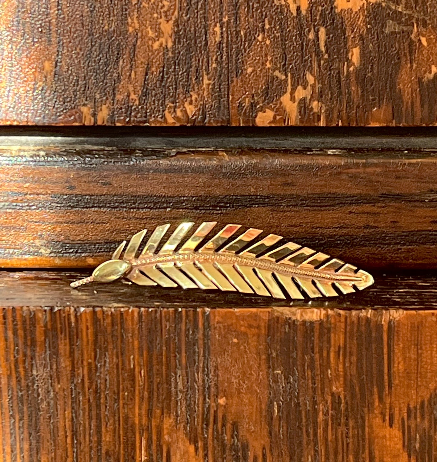 Gold feather pin/ connector