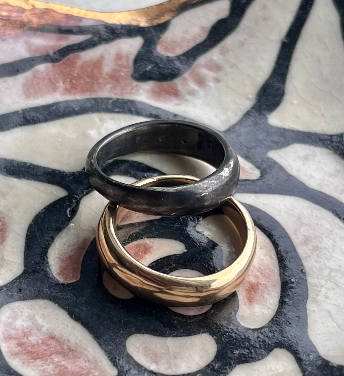 Handmade 18 K donut ring