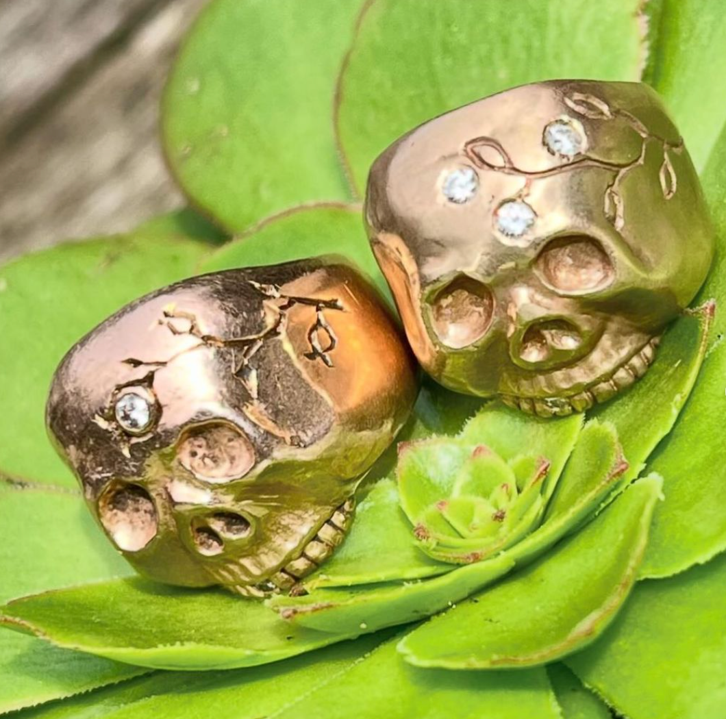 14k skull ring