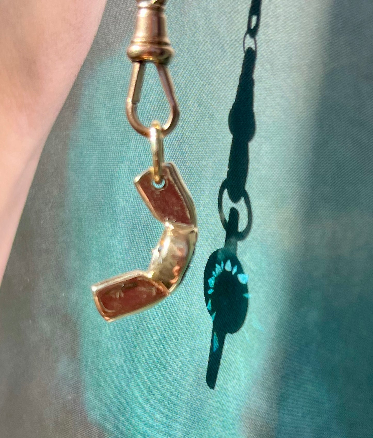 14k wingnut with topaz