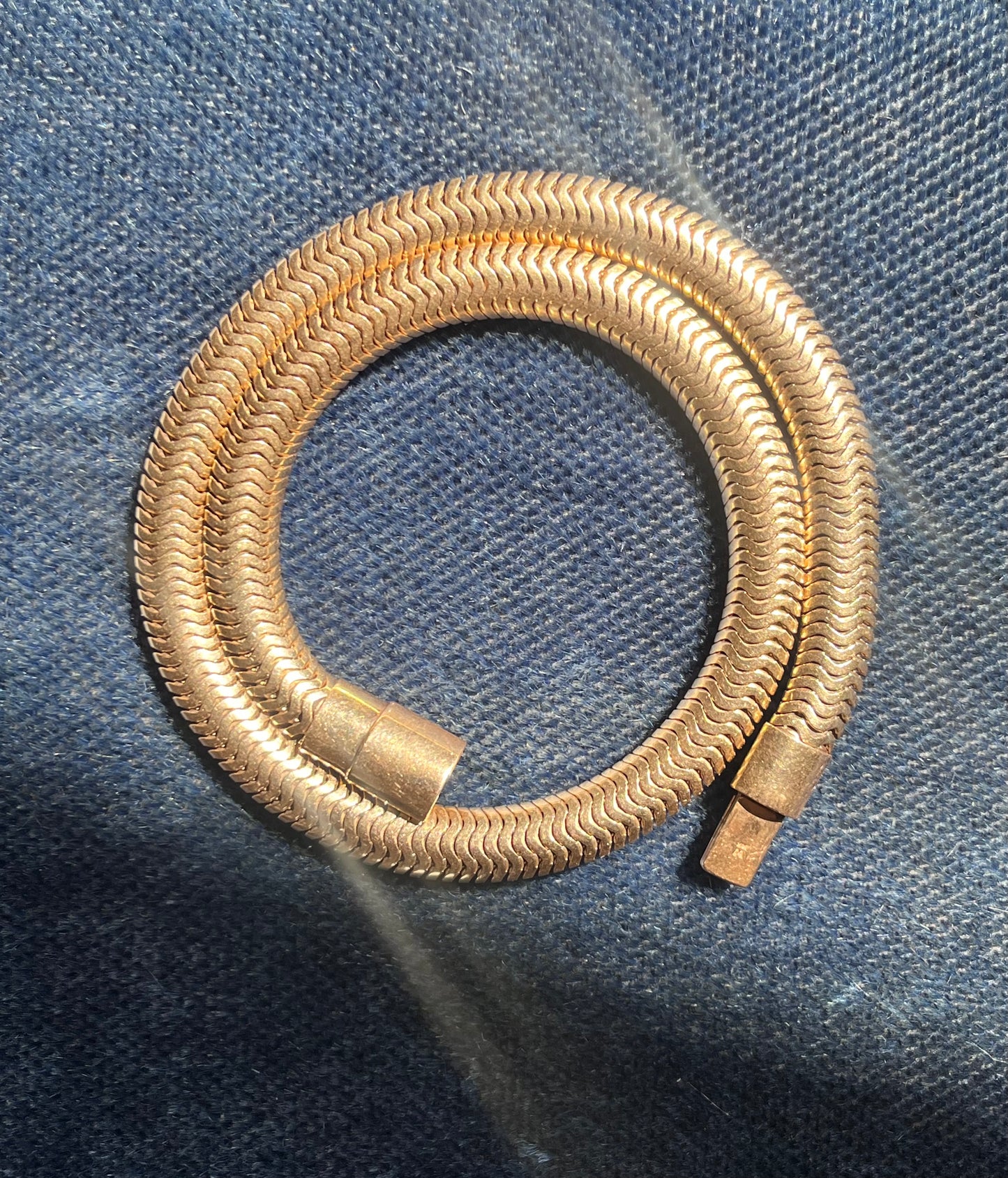 Thick snake necklace
