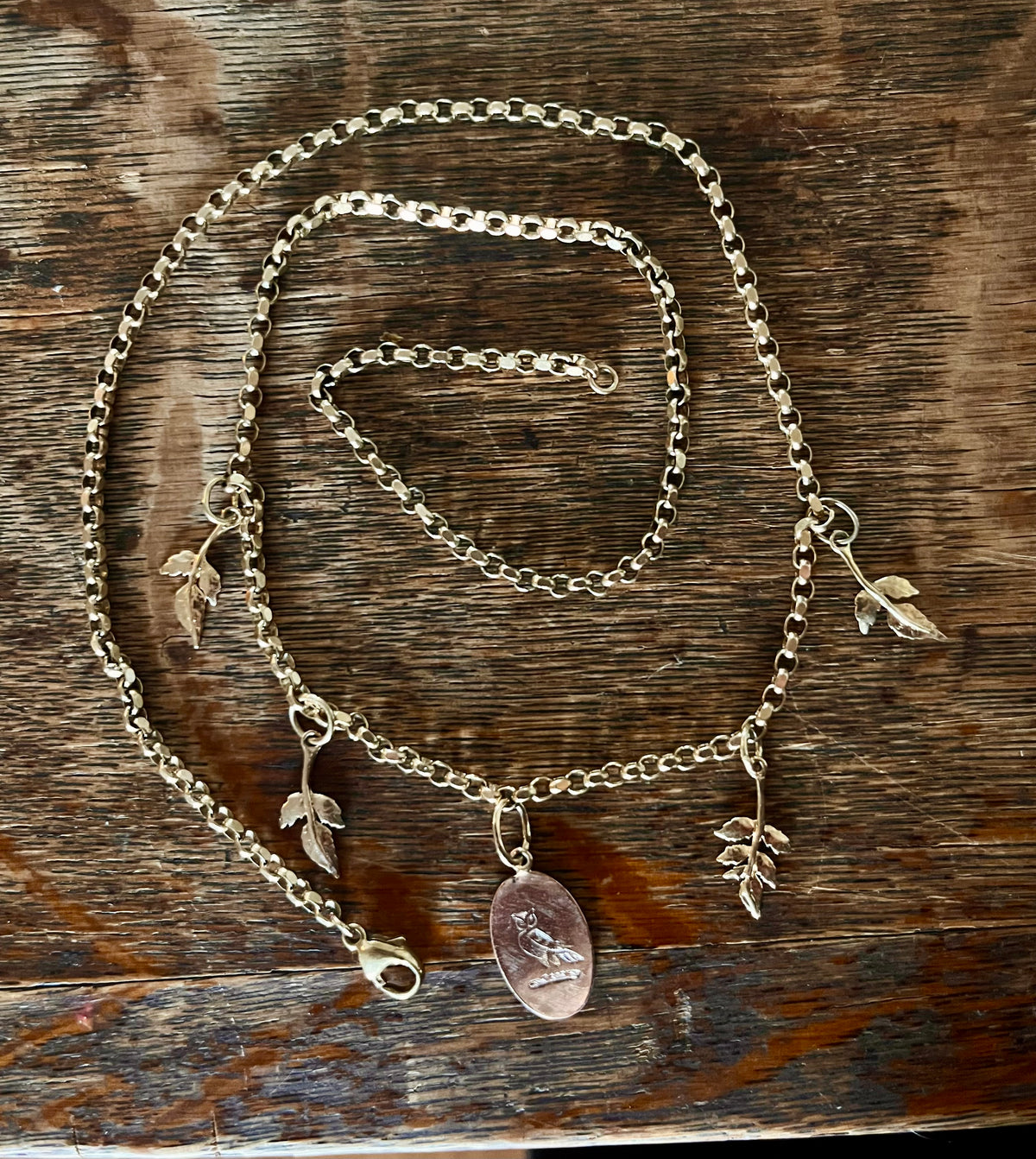 Owl and leaf charm few necklace