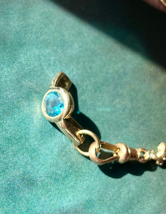 14k wingnut with topaz