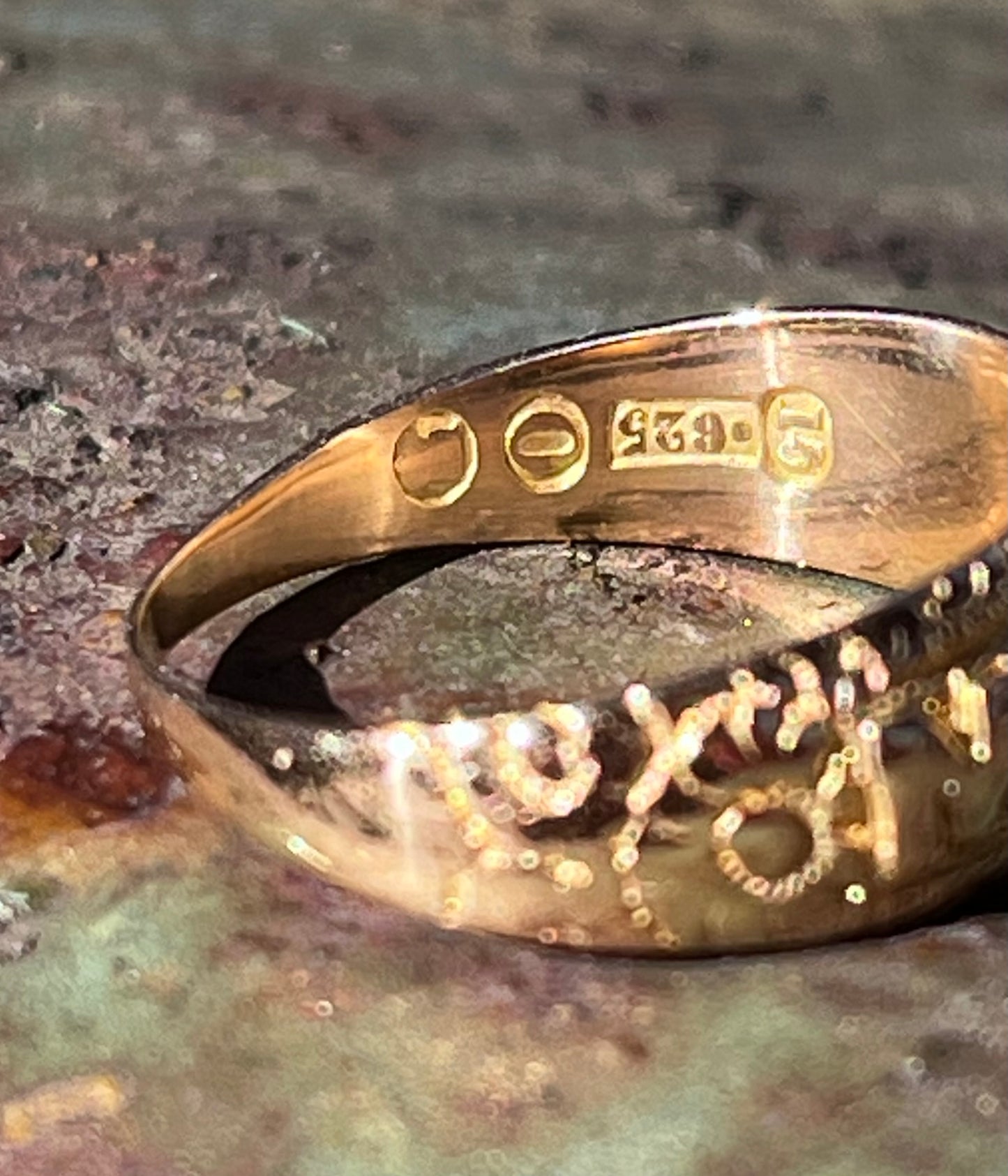 Antique 16k Mizpah ring