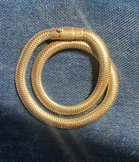 Thick snake necklace