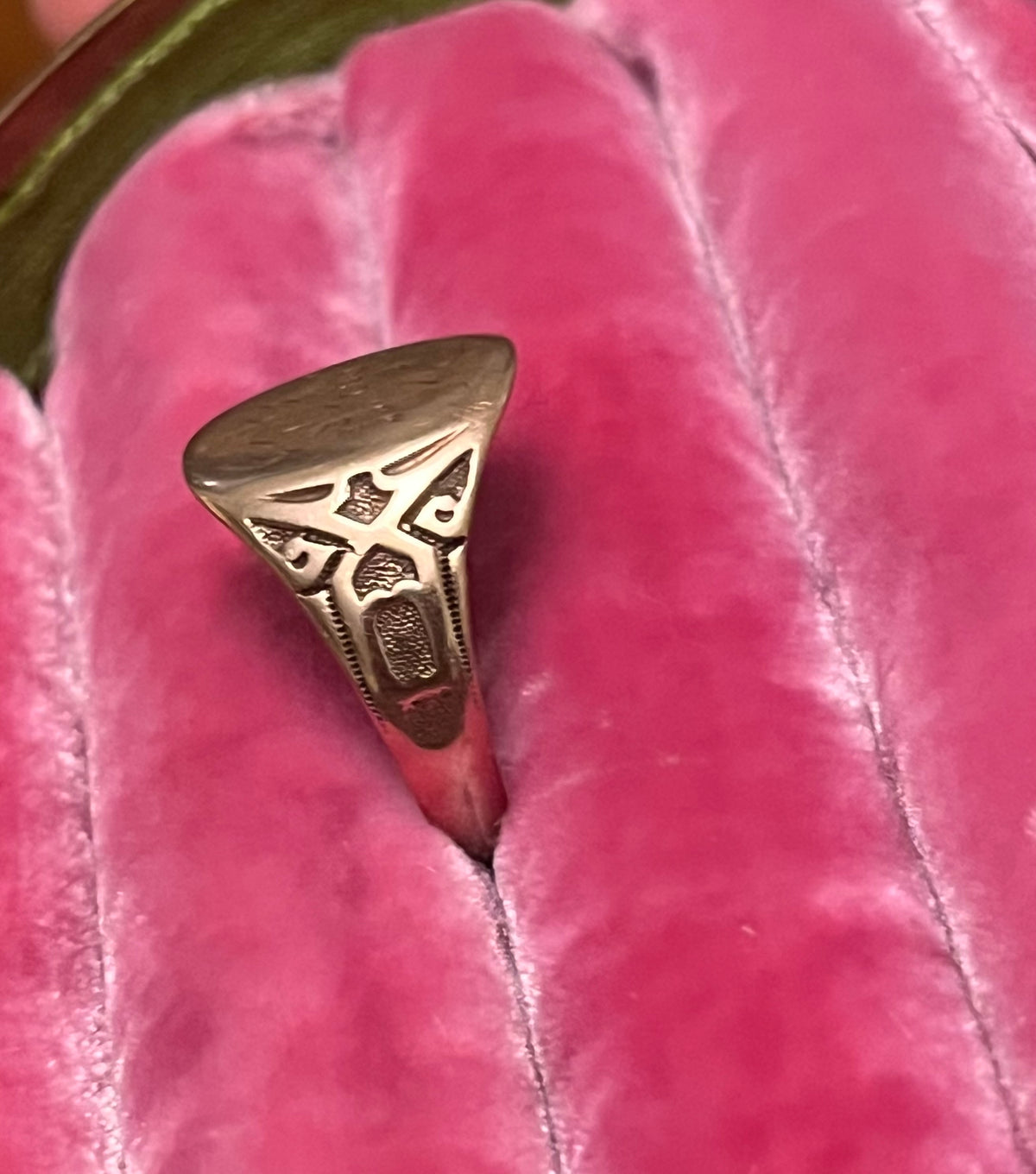 10k antique signet