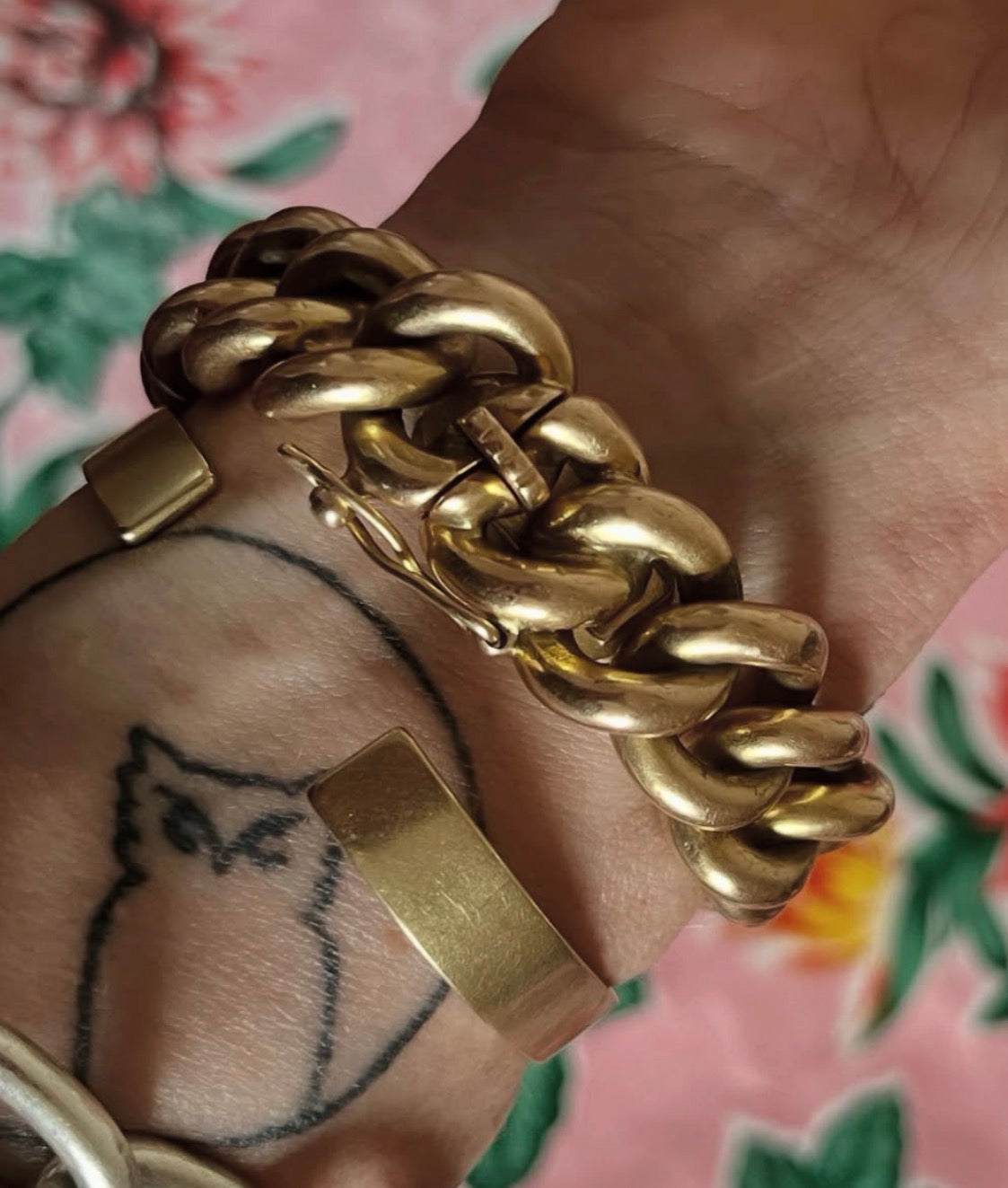 18k solid curb bracelet