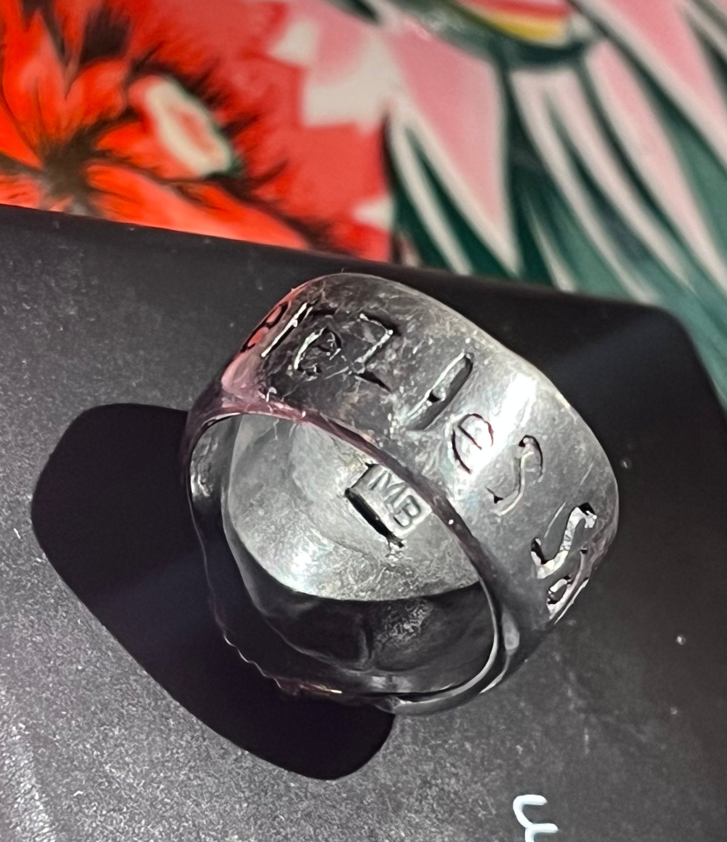 "Libérez Les sardines " skull ring