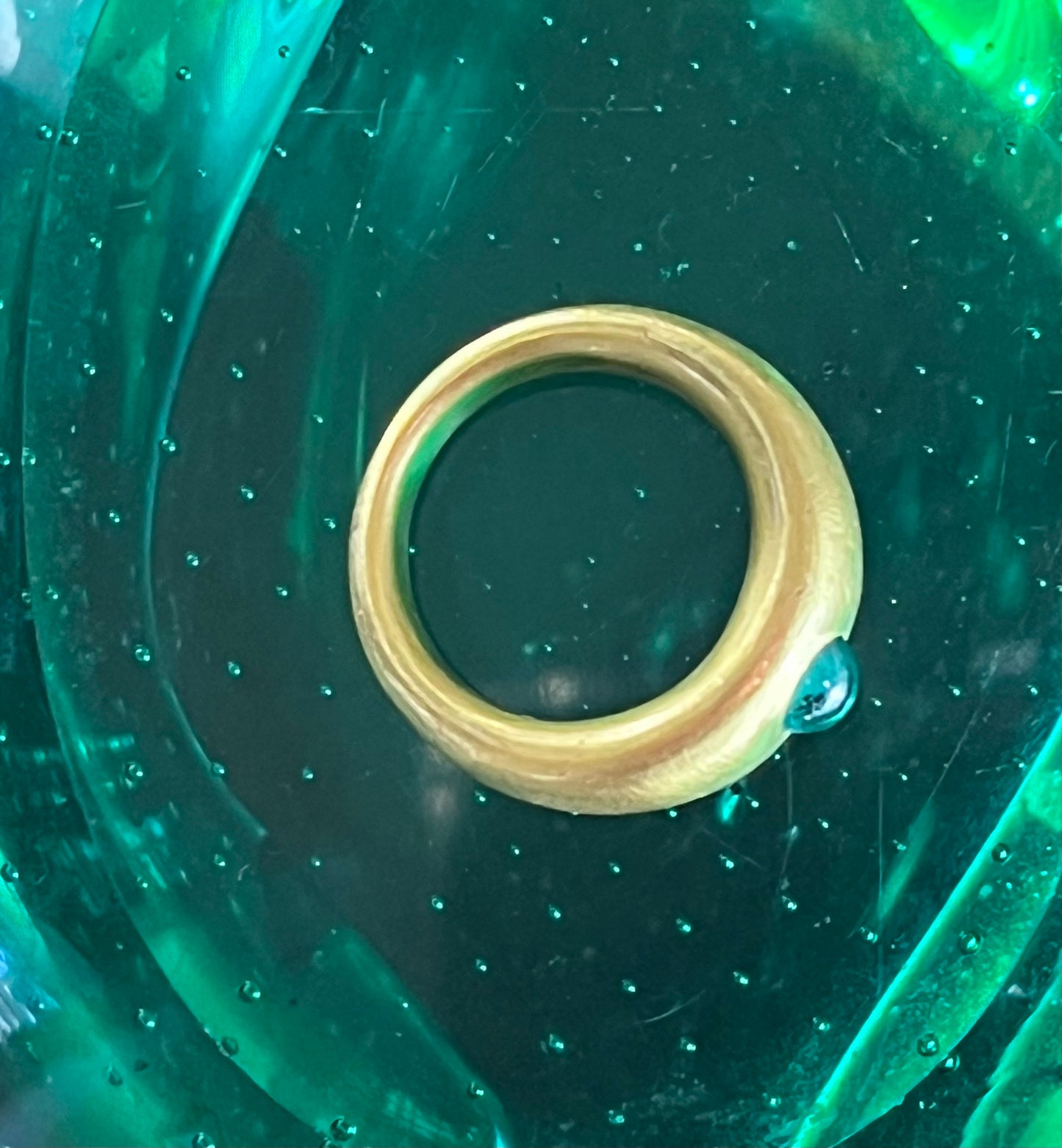 24k Emerald donut ring
