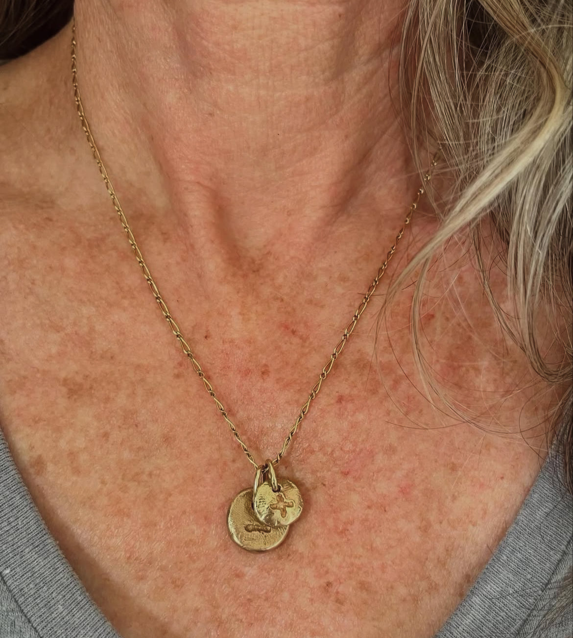 small + qu’hier, – que demain charm