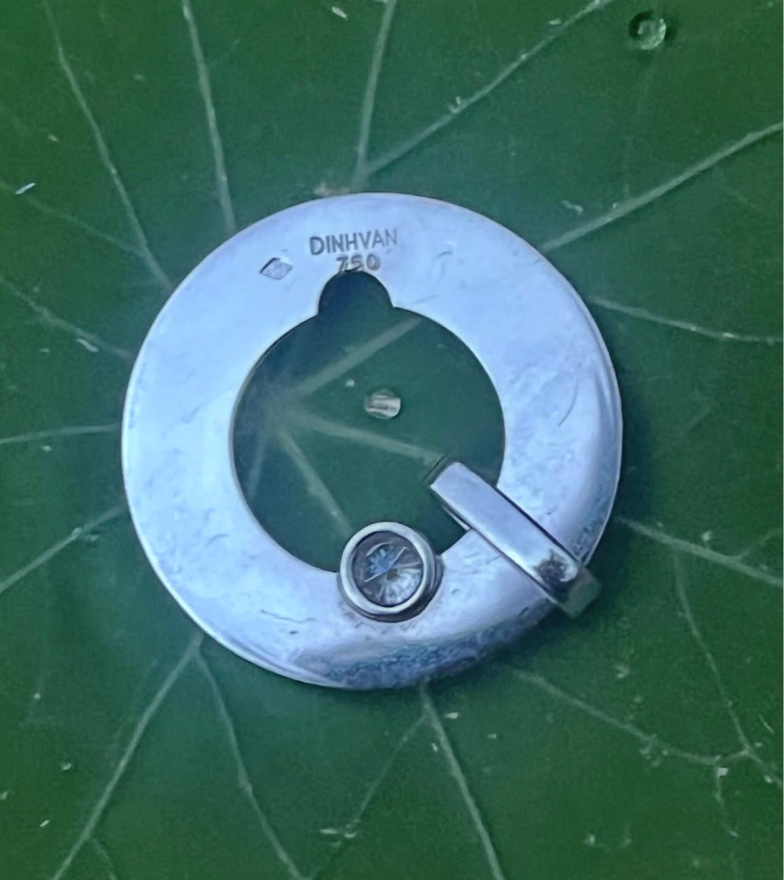 Vintage Dinh Van "Cible" pendant