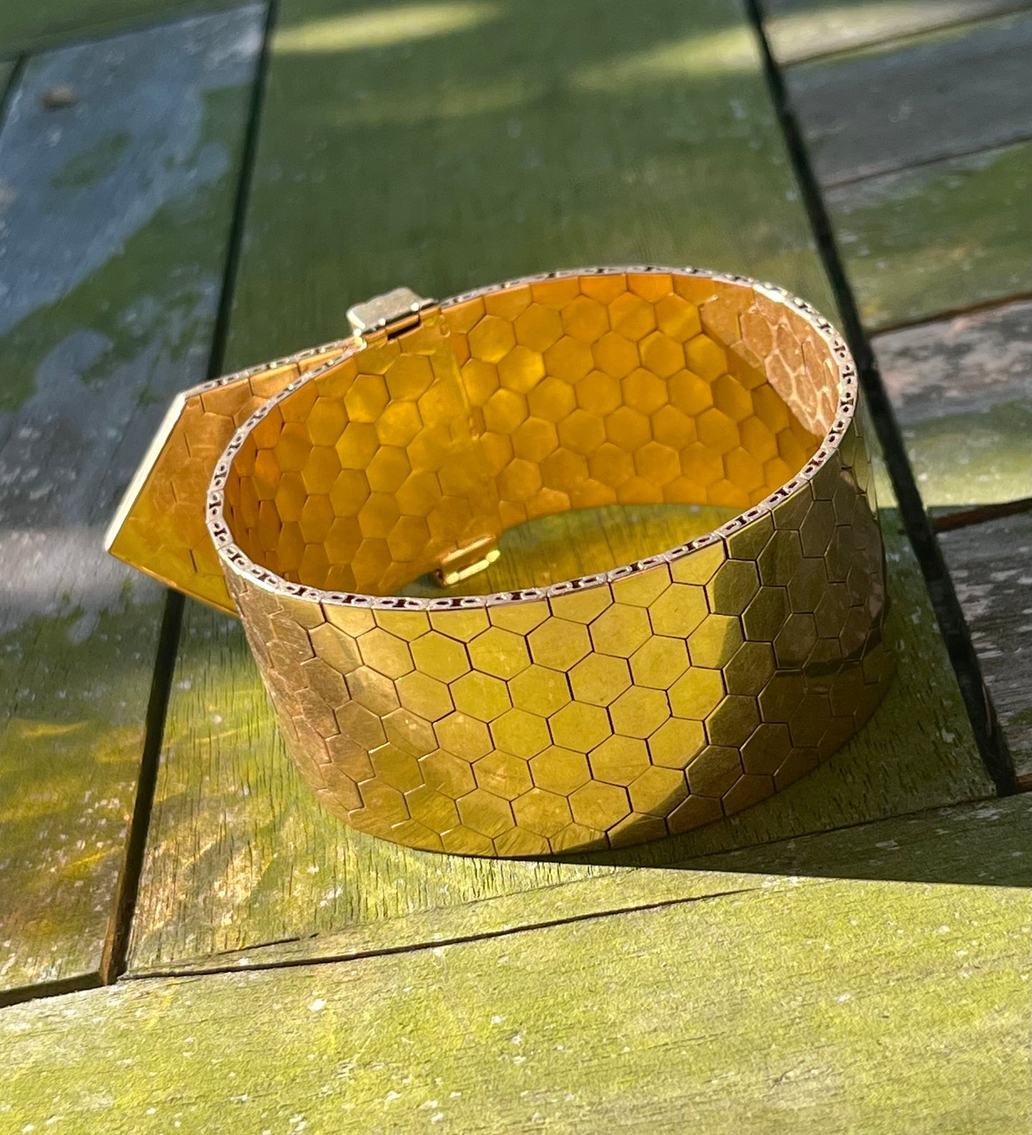 French honeycomb buckle bracelet