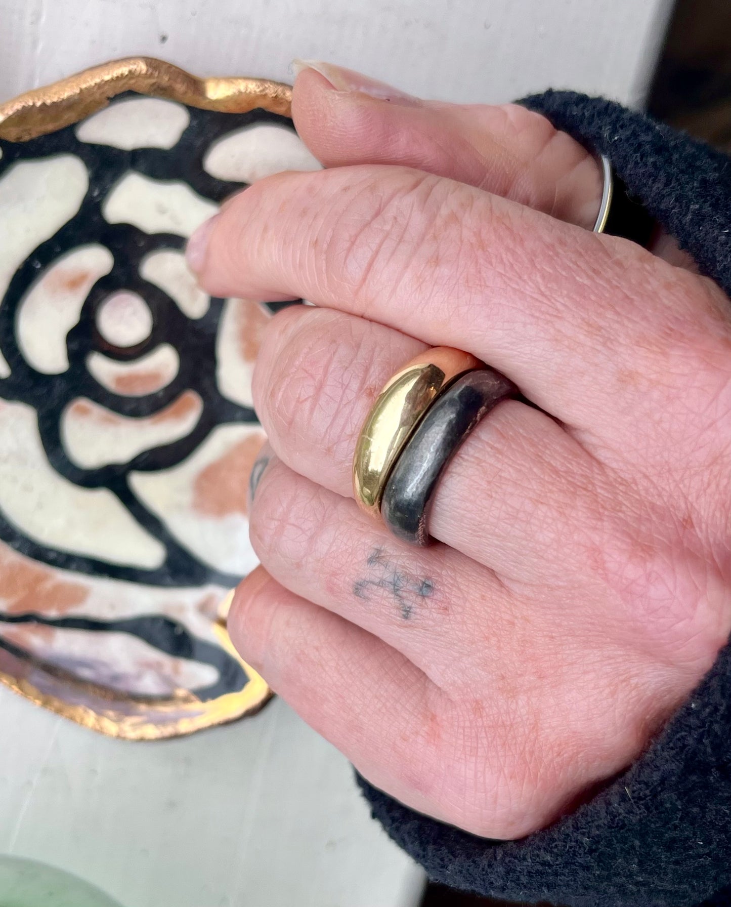 Handmade 18 K donut ring