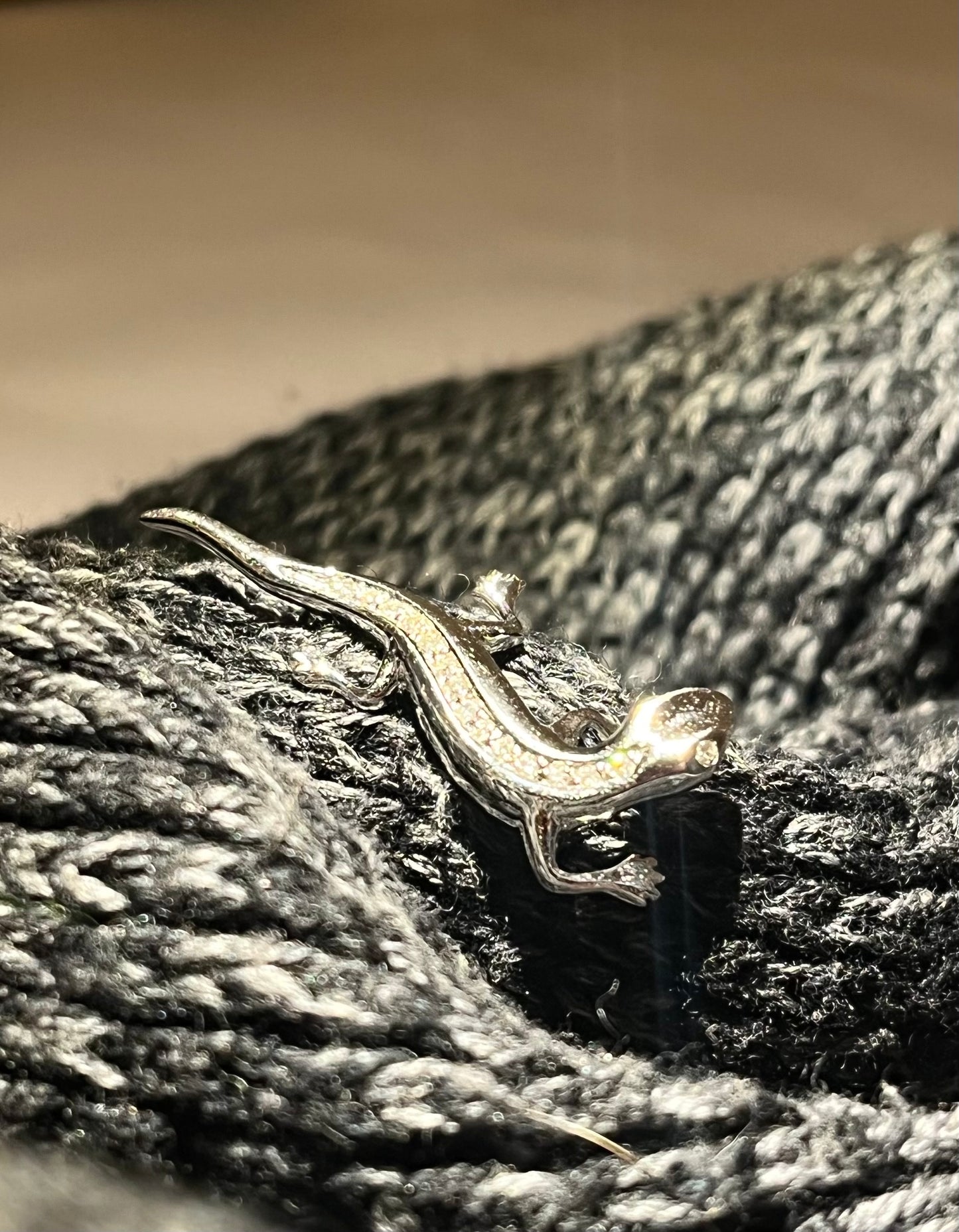 14k lizard pin