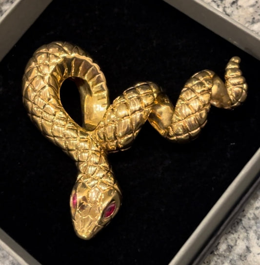 Snake pendant