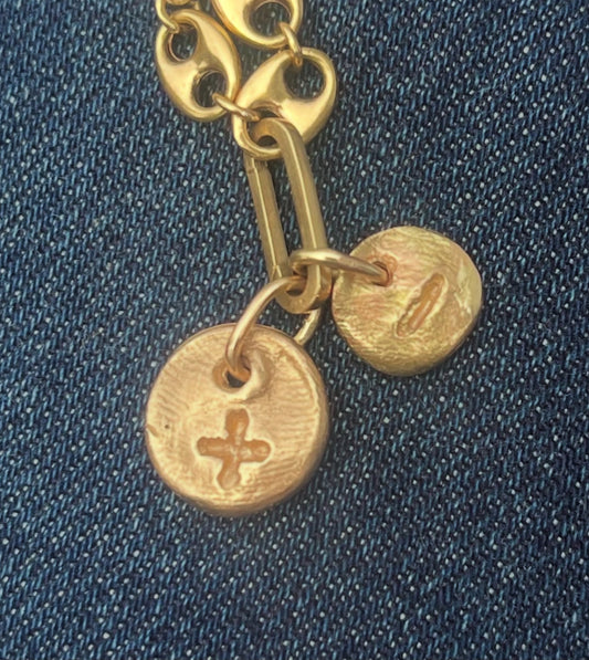 small + qu’hier, – que demain charm