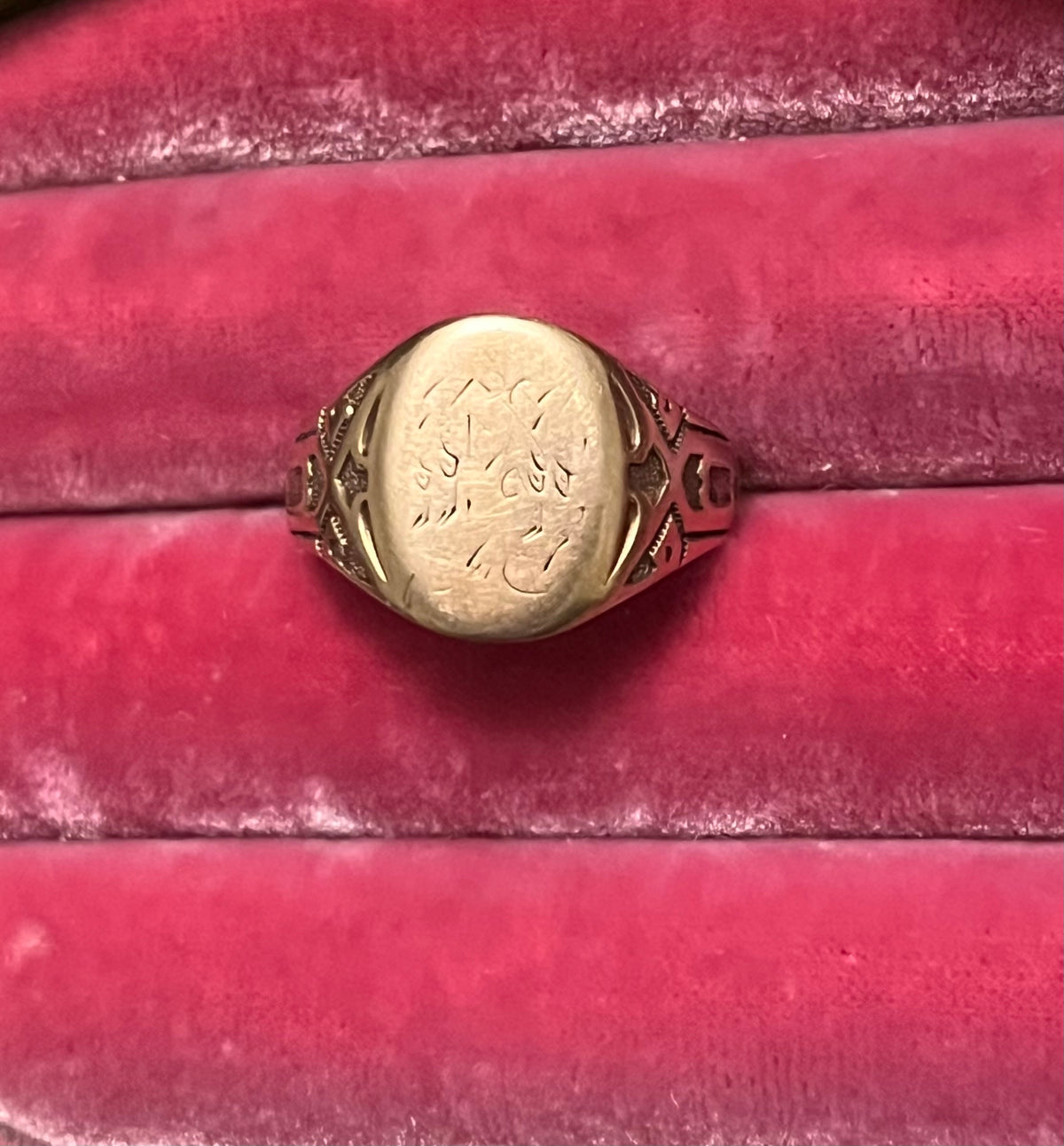 10k antique signet