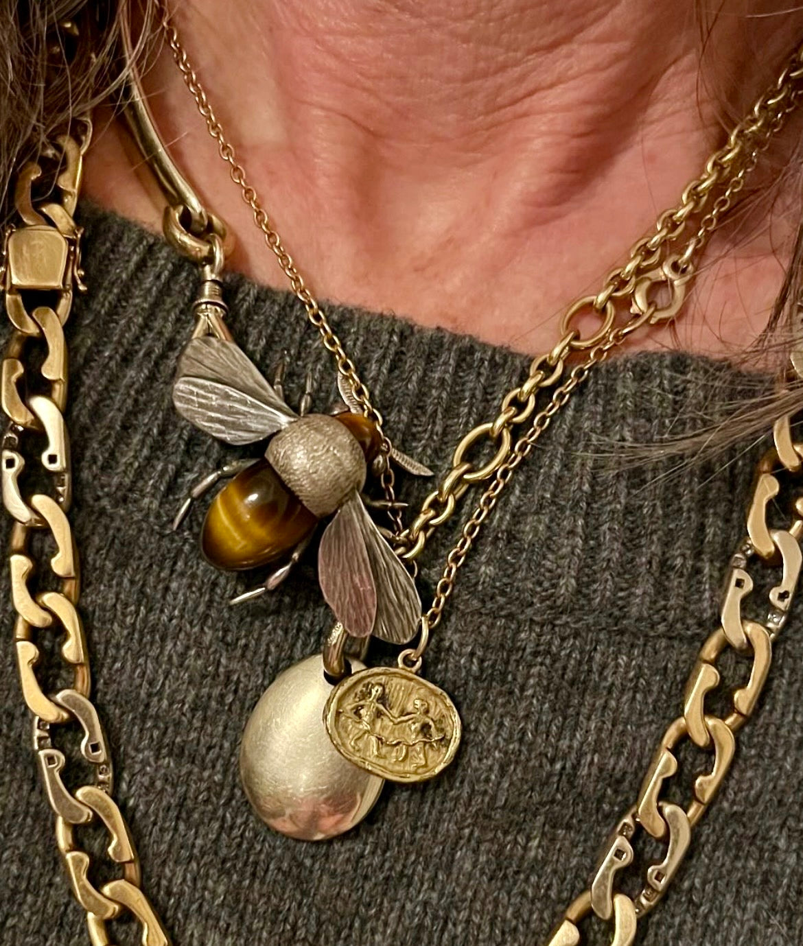 Honey Bee Pin/ pendant