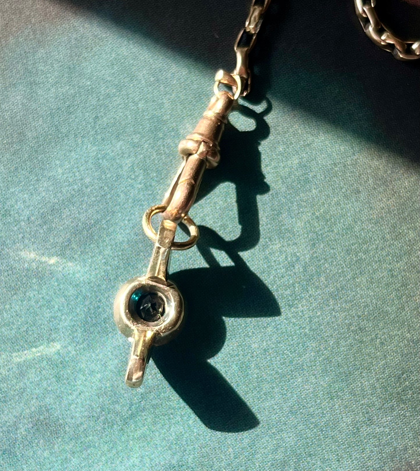 14k wingnut with topaz