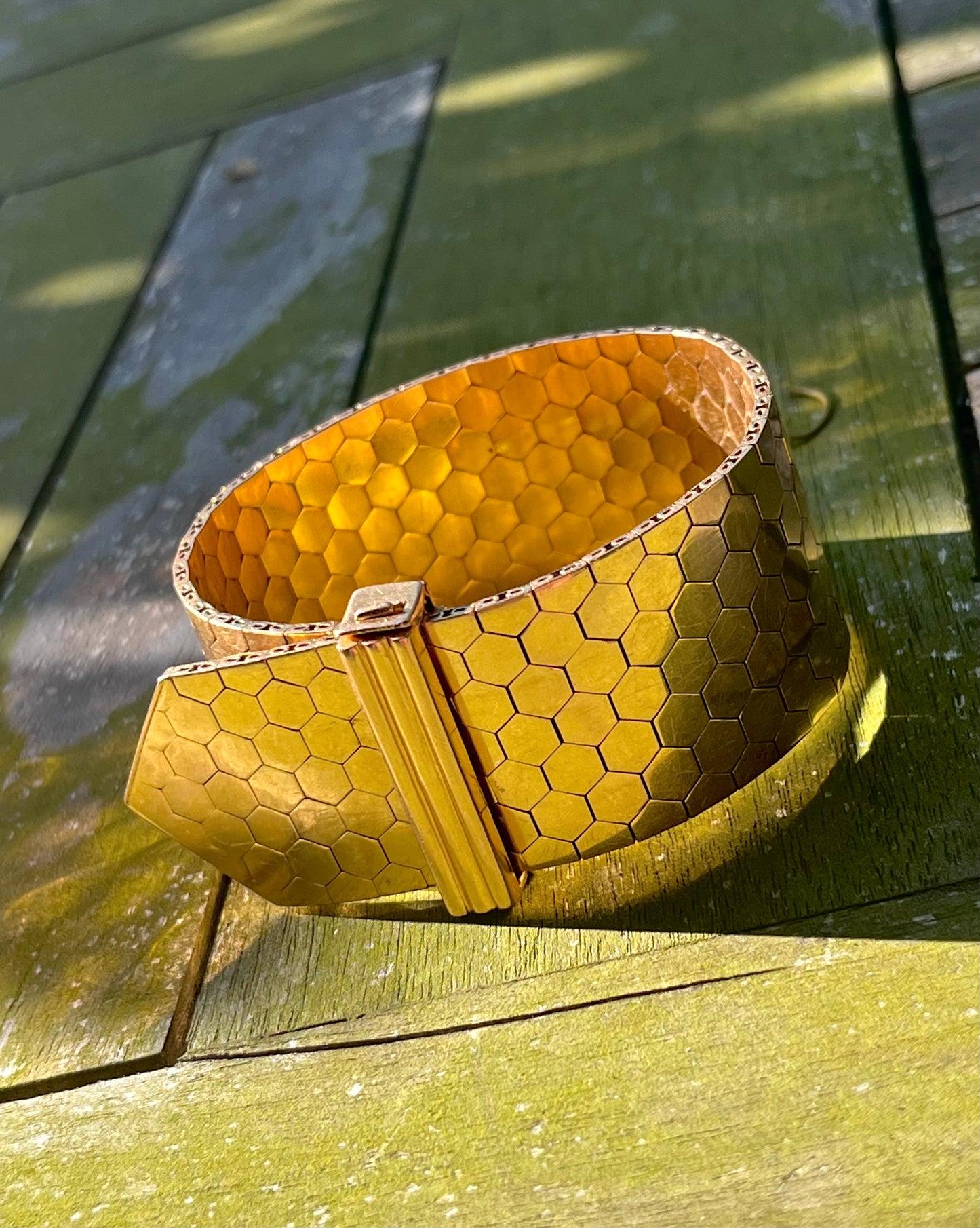 French honeycomb buckle bracelet