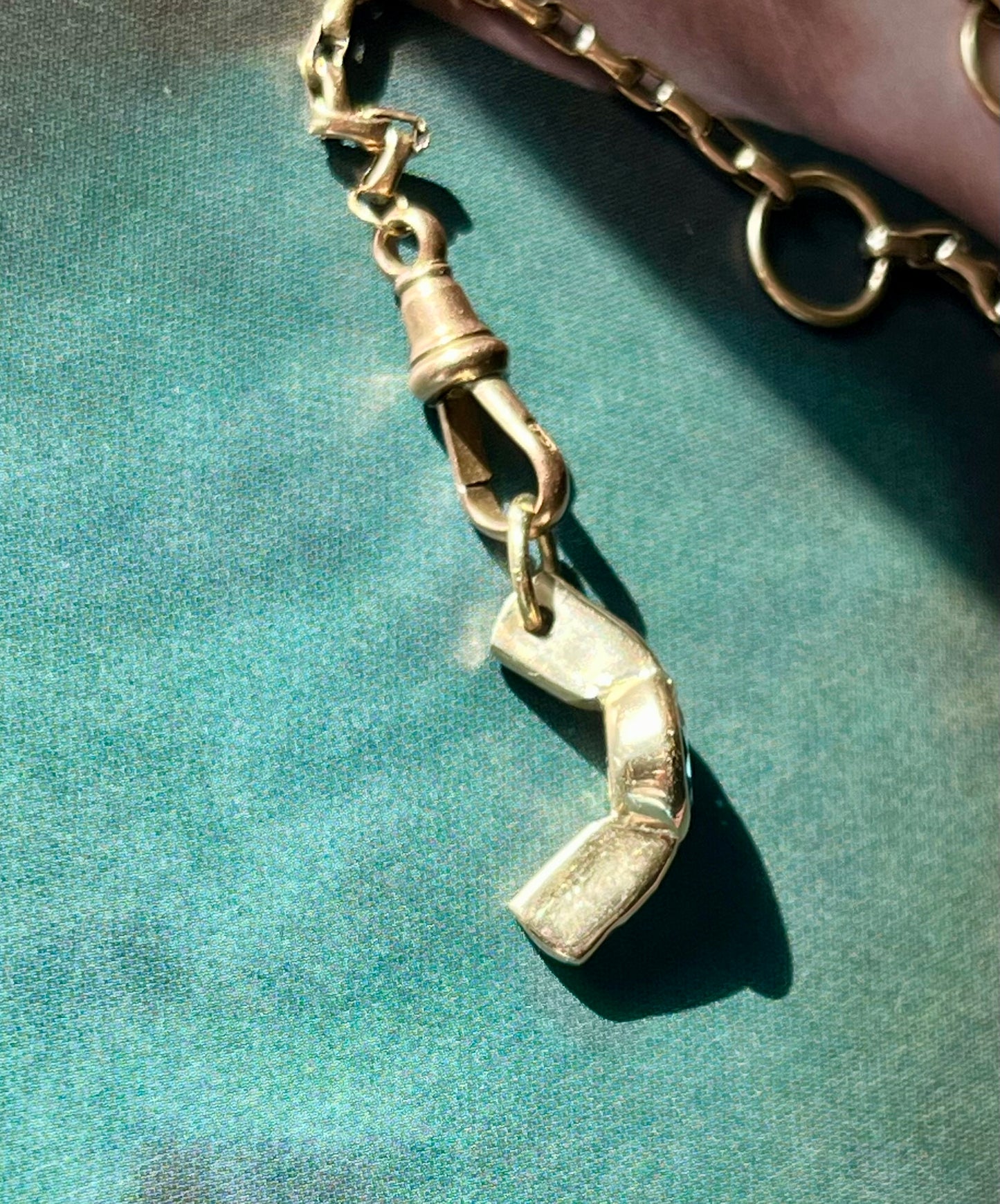 14k wingnut with topaz