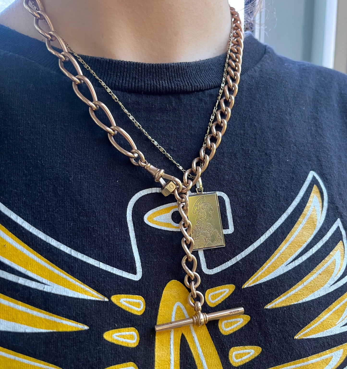 "Look Up" 14k mini nut