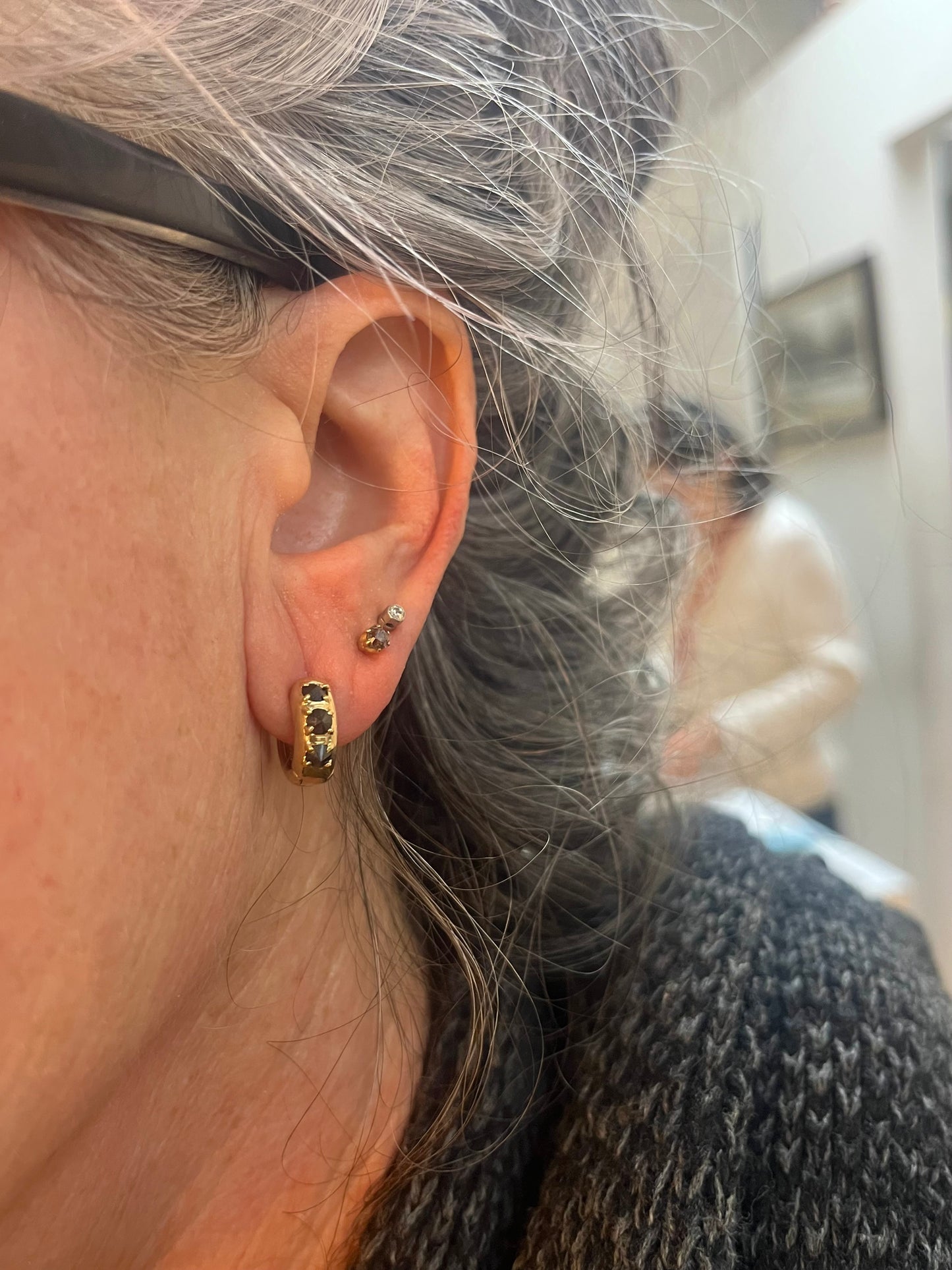 14k huggies set with black diamonds: bottoms up