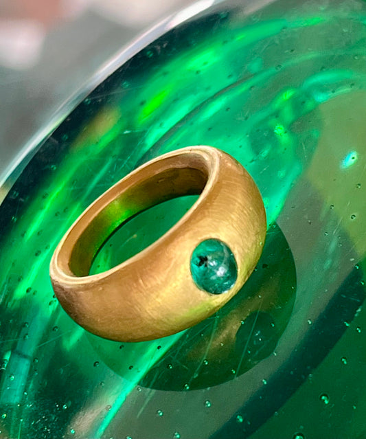 24k Emerald donut ring