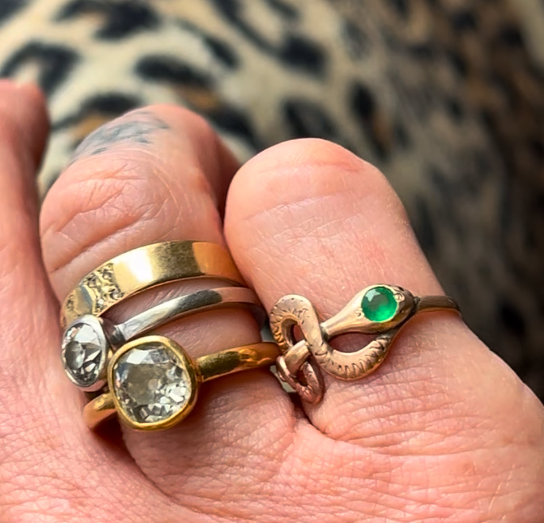 Snake ring with emerald