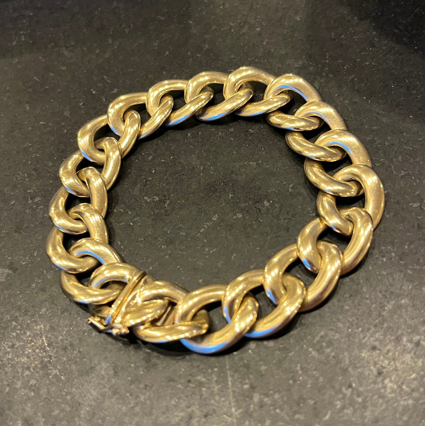 Soft oval curb bracelet