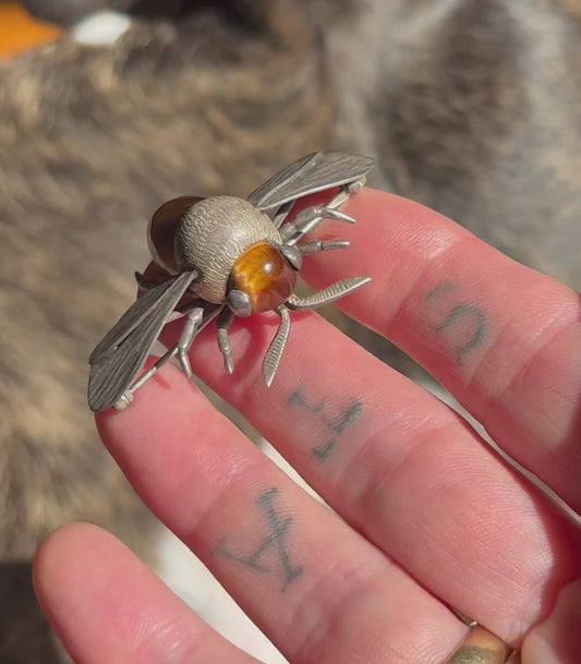 Honey Bee Pin/ pendant